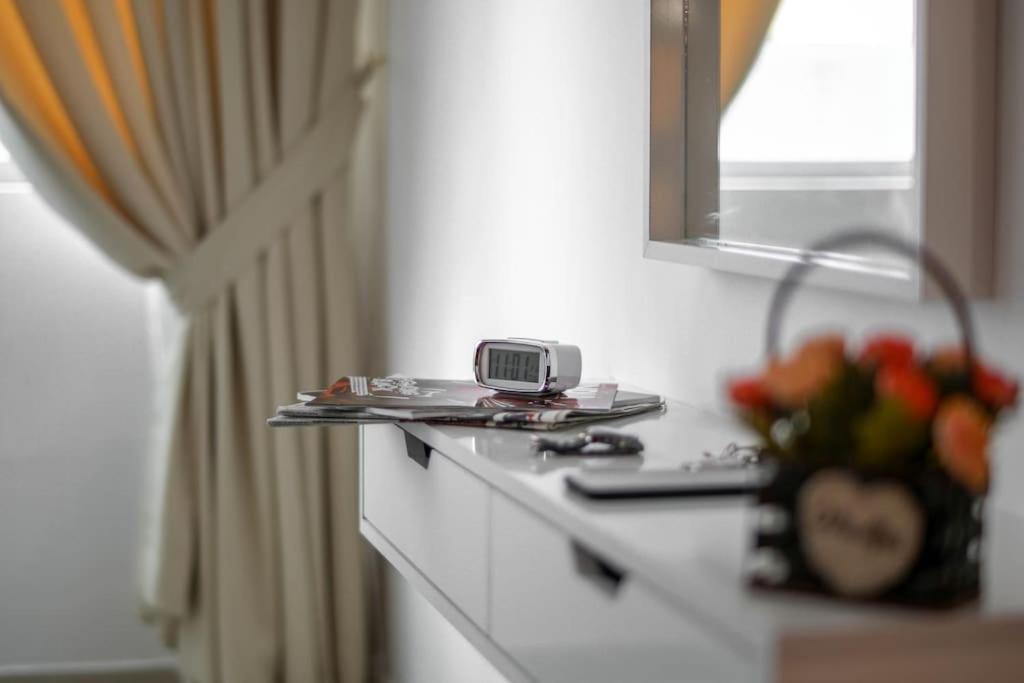Best 2 Bedroom Apartment Beach Front Abu Dhabi Ngoại thất bức ảnh